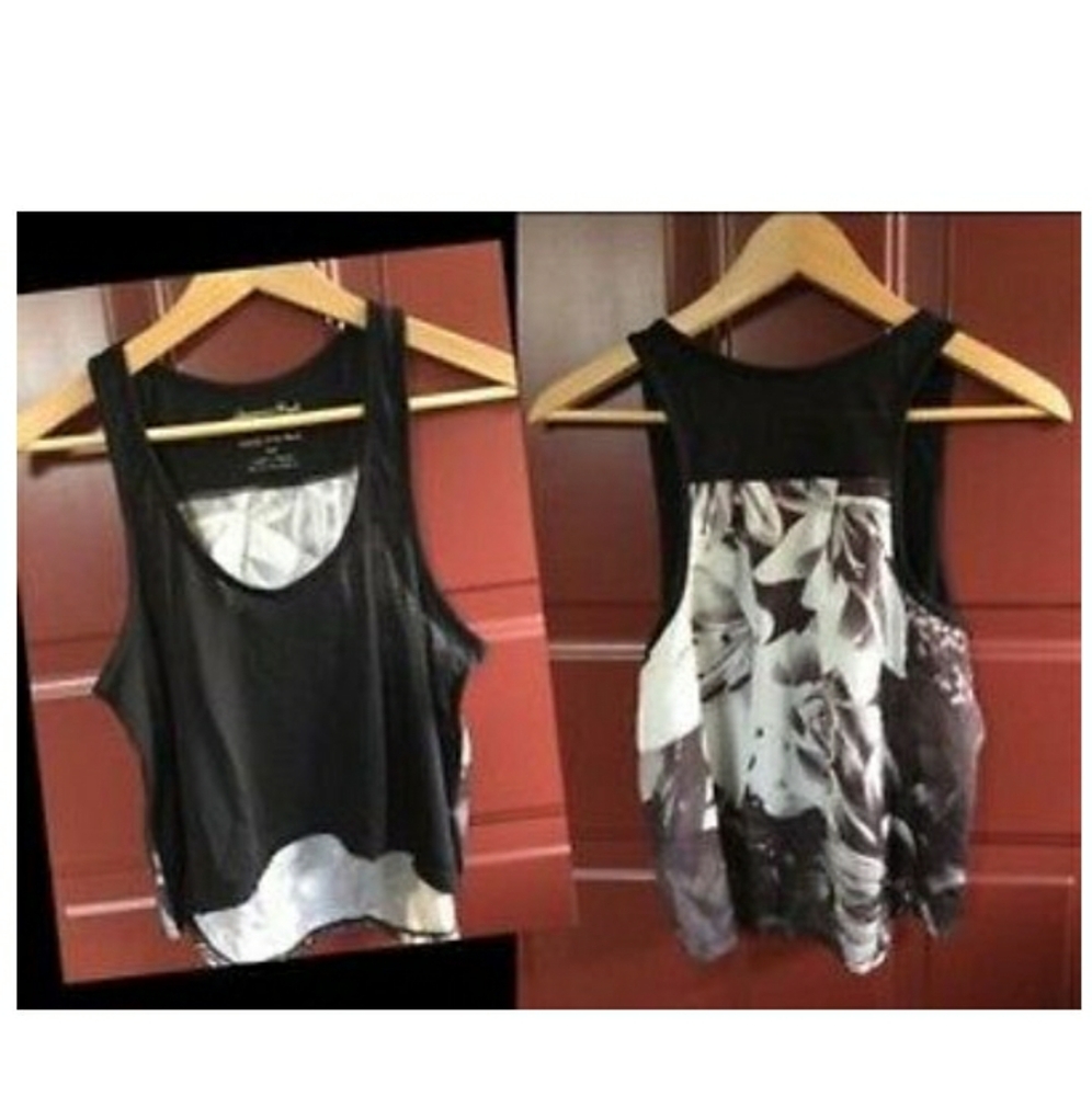 🎈 American Eagle floral black & white tank top🎈